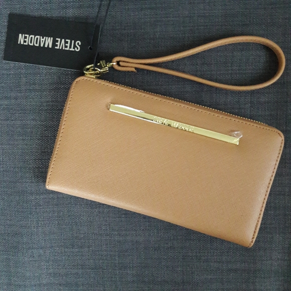 NWT STEVE MADDEN ZIP AROUND WALLET WRISTLET - Picture 2 of 7